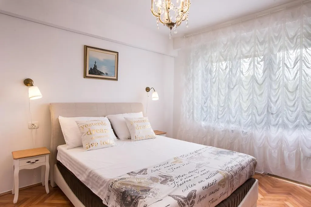 Apartment Pepi Lovran كرواتيا