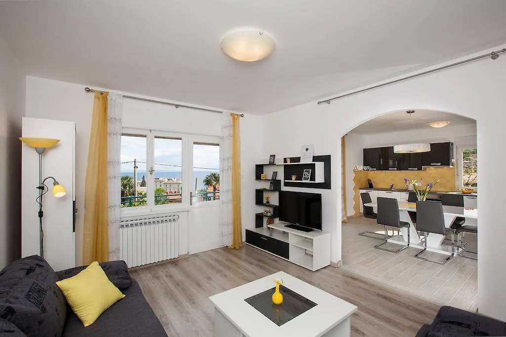 Apartment Pepi Lovran